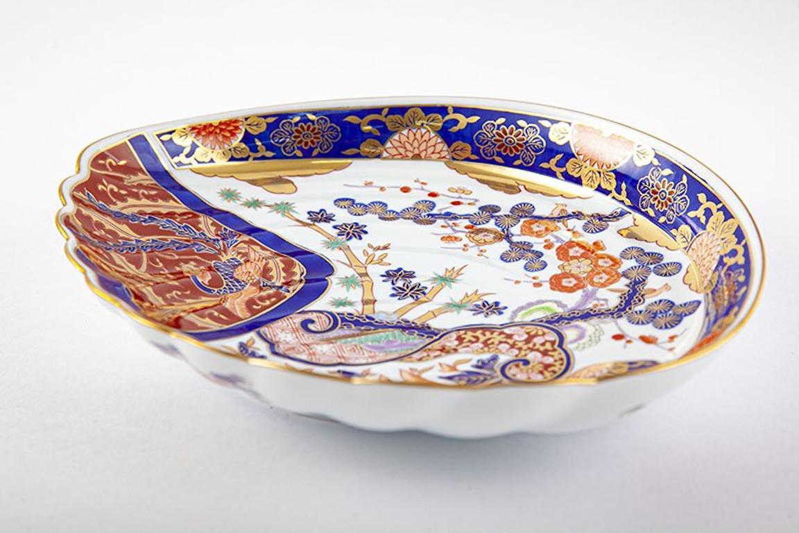 Meiji Japanese Contemporary Blue Gold White Porcelain Charger For Sale