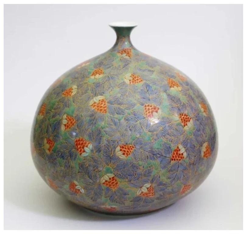 Escultura Contemporánea Japonesa de Porcelana Azul Gris Melocotón Dorada del Maestro Artista Japonés en venta