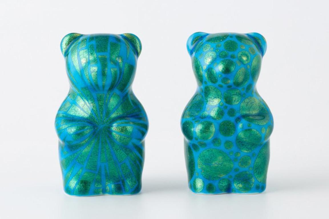 Zeitgenössische blau-grüne japanische Porzellan-Bär-Skulptur des Künstlers, 2 (Meiji-Periode) im Angebot