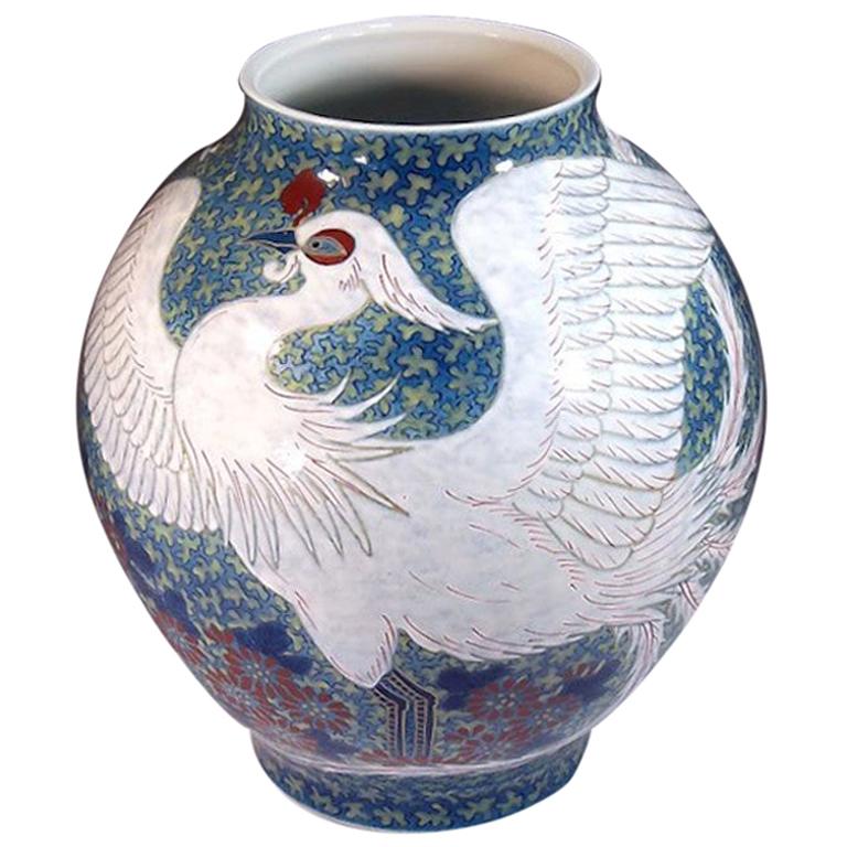Vase japonais contemporain en porcelaine bleu, vert et blanc par un maître artiste
