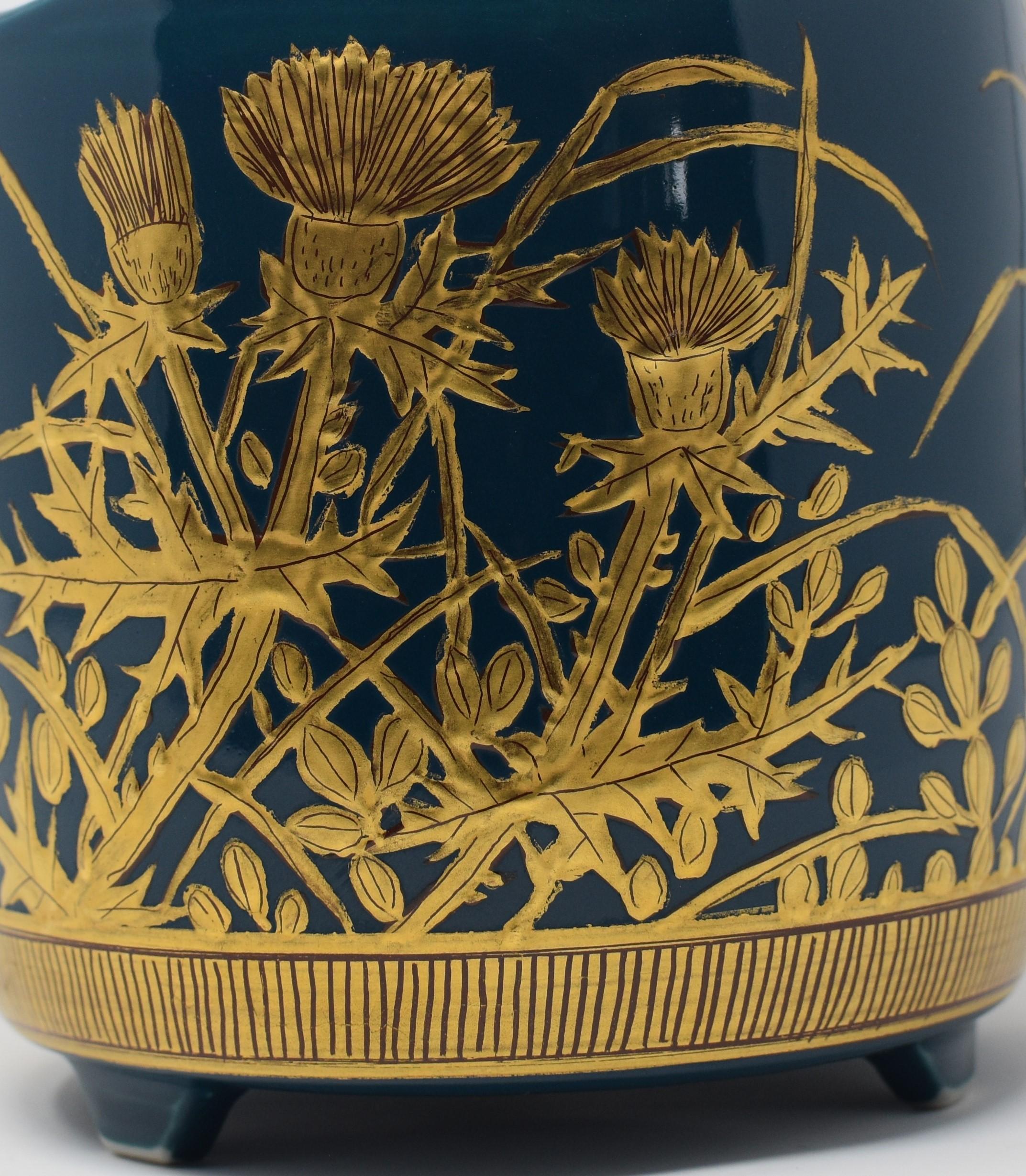 japanese jar with gold
