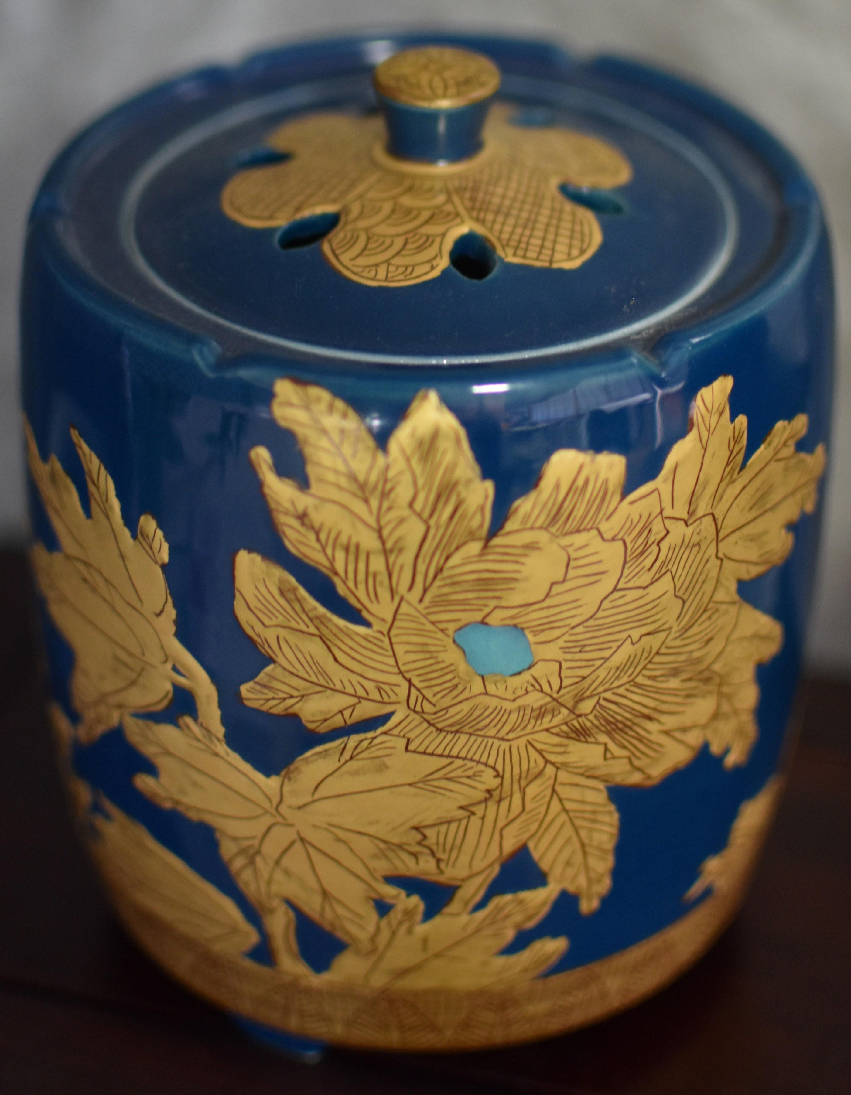 Gilt Japanese Contemporary Blue Gold Porcelain Incense Burner Jar by Master Artist, 2 For Sale