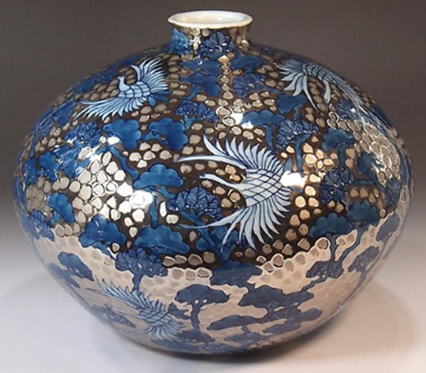 Meiji Japanese Contemporary Blue Red Platinum Porcelain Vase by Master Artist, 5 For Sale
