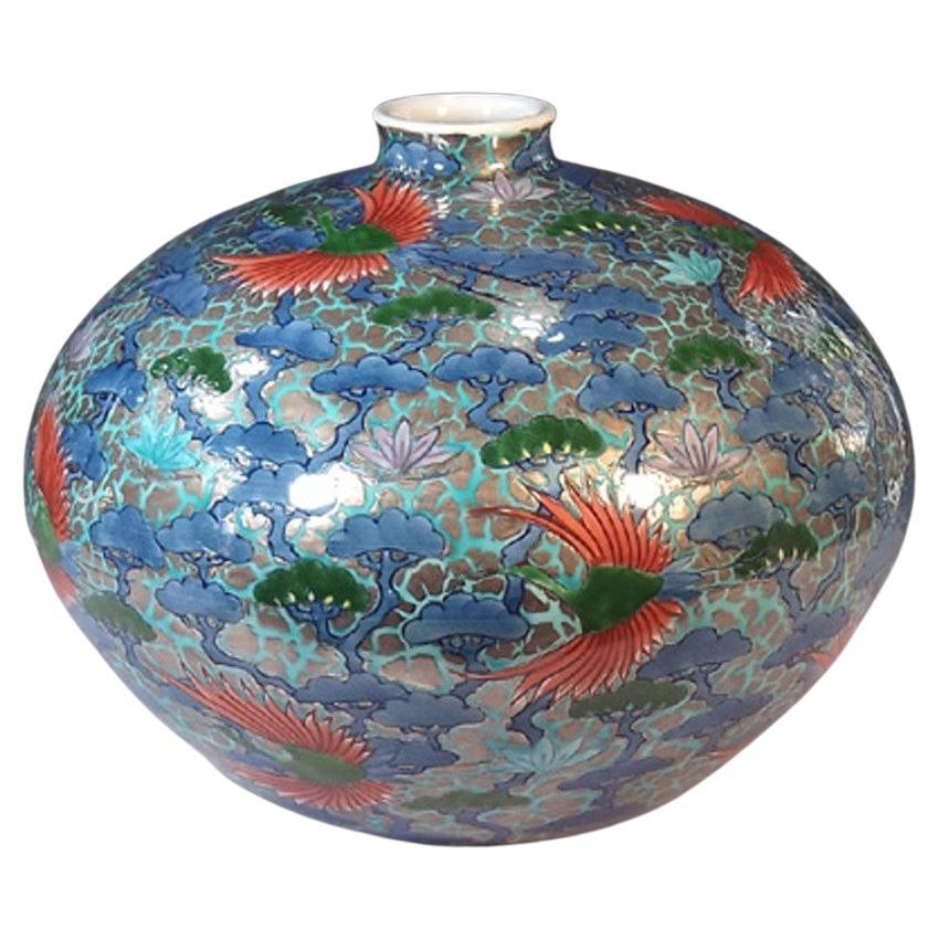 Vase japonais contemporain en porcelaine bleu, rouge et platine par un maître artiste, 5 pièces