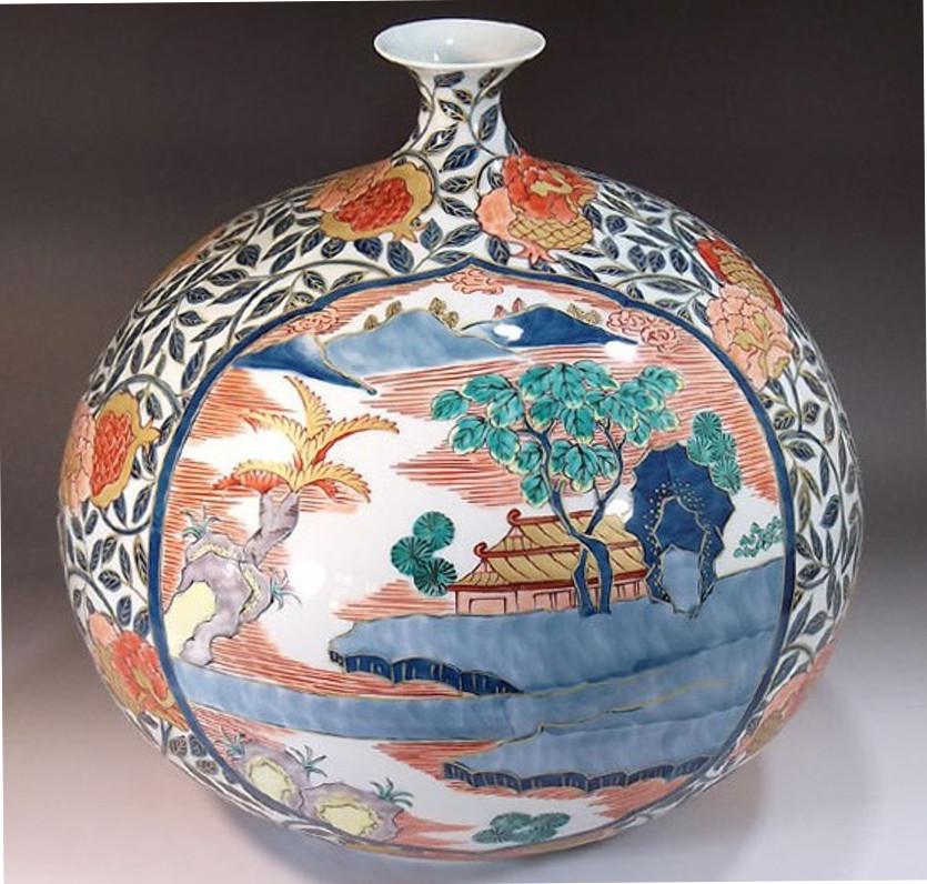 Gilt Japanese Contemporary Blue Red Whit Porcelain Vase by Master Artist, 3 For Sale