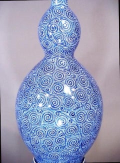 Vaso contemporaneo giapponese con coperchio in porcellana blu a tre pezzi, opera di un maestro artista