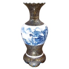 Vase contemporain japonais en porcelaine bleu blanc or par un maître artiste, 3