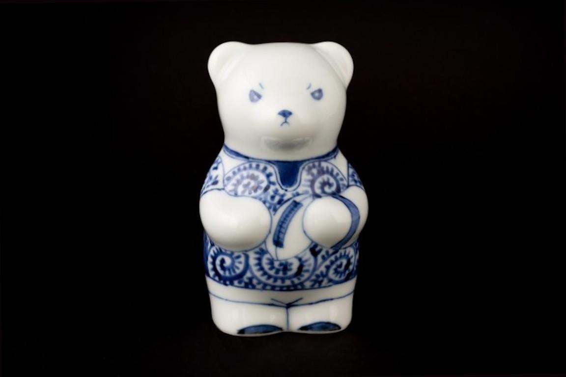 Japanese Contemporary Blue White Porcelain Bear Sculpture, 3 For Sale 3