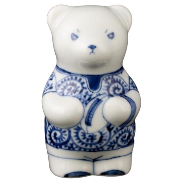 Japanese Contemporary Blue White Porcelain Bear Sculpture, 7 For Sale