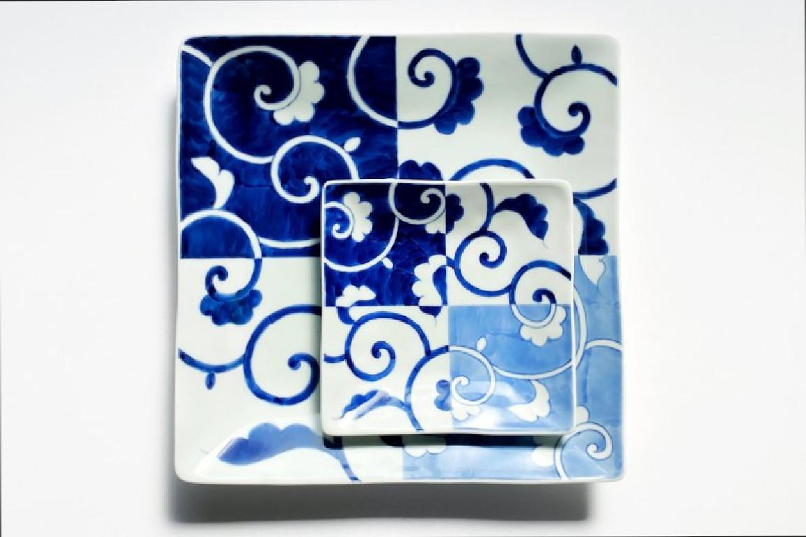 Japanese Contemporary Blue White Porcelain Dinner Plate For Sale 2