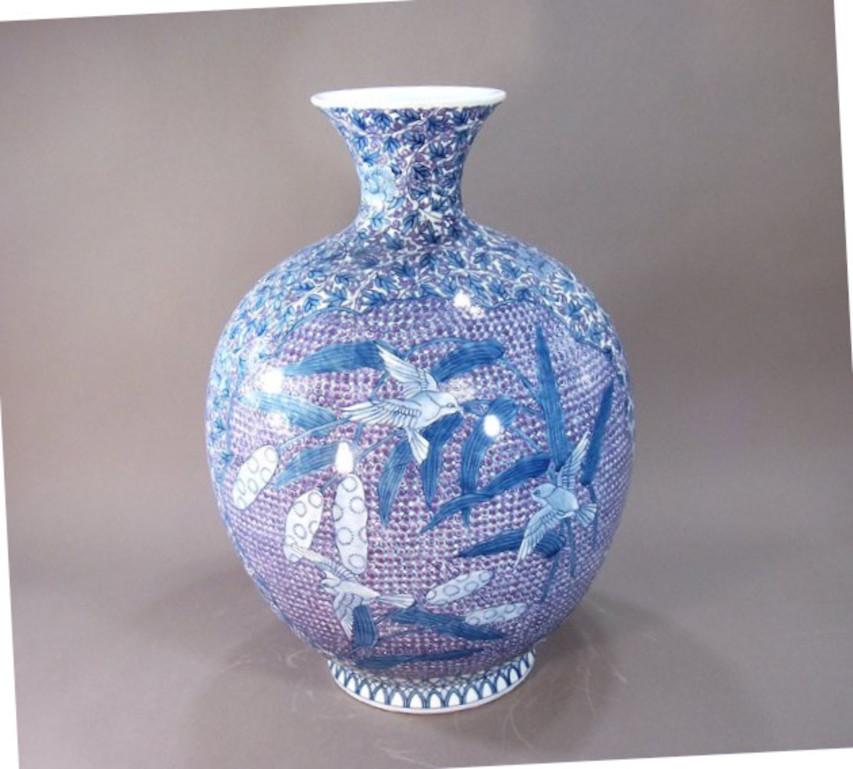 Japanese Contemporary Blue White Porcelain Vase by Master Artist, 3 In New Condition For Sale In Takarazuka, JP