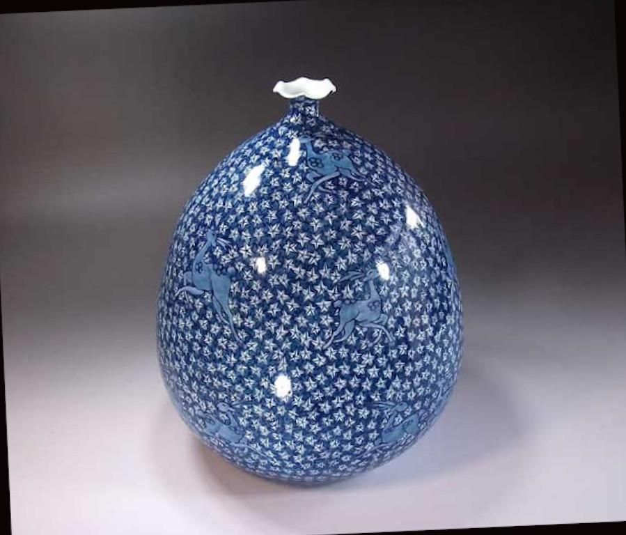 Hand-Painted Japanese Contemporary Blue White Porcelain Vase by Master Artist, 5 For Sale
