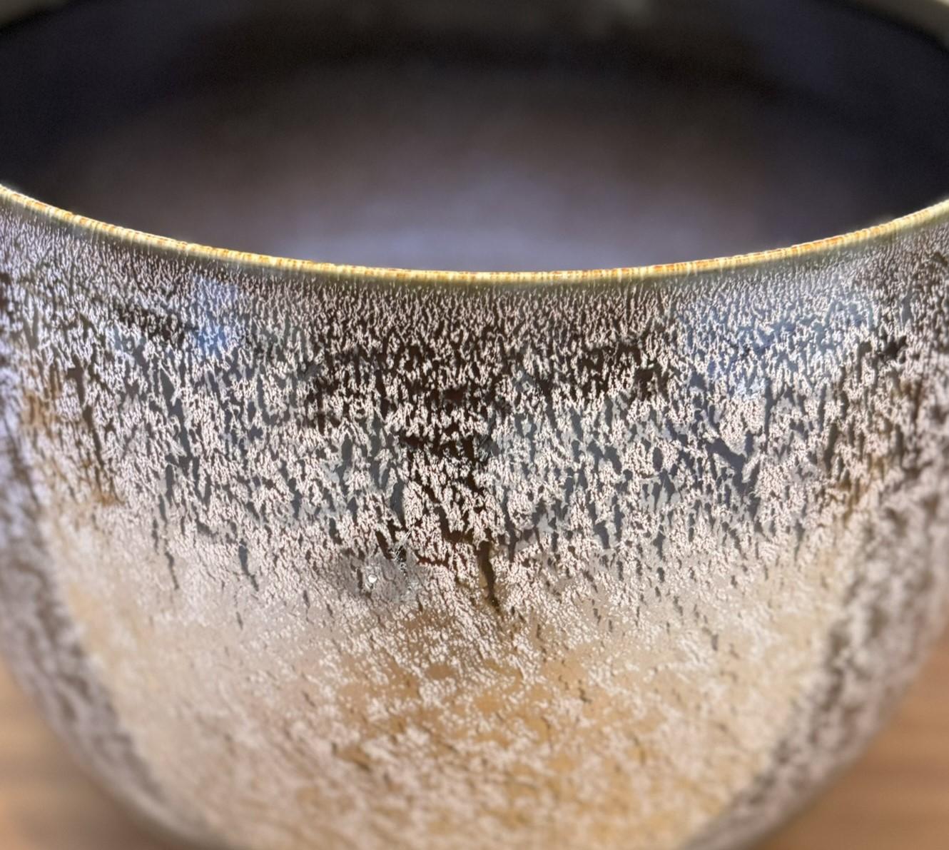 Vaso giapponese contemporaneo in porcellana marrone platino del maestro artista, 2 In condizioni Nuovo in vendita a Takarazuka, JP