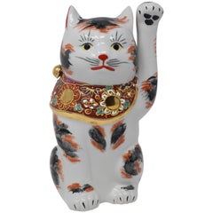 Japanese Contemporary Gilded Hand-Painted Kutani Porcelain Beckoning Cat