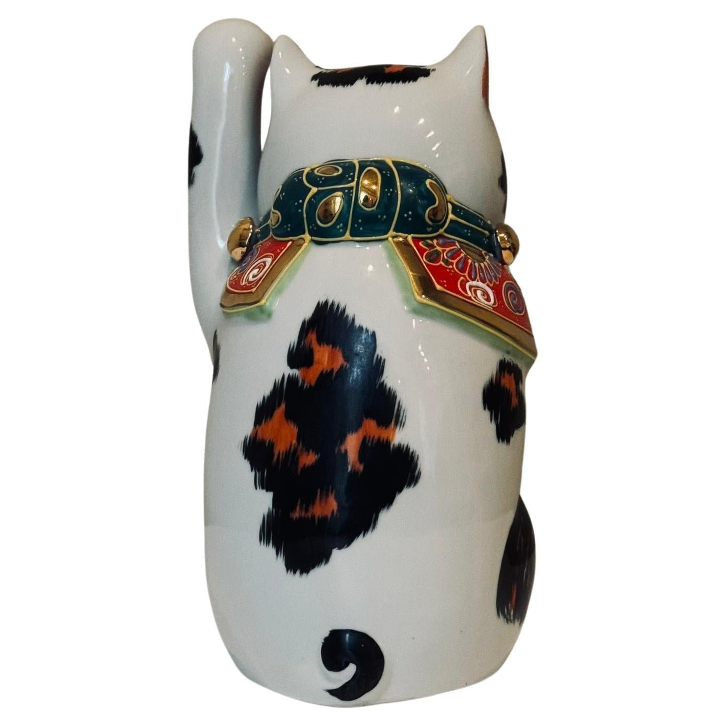 Japanese Contemporary Gold Orange Black Red Hand painted Porcelain Beckoning Cat For Sale 1