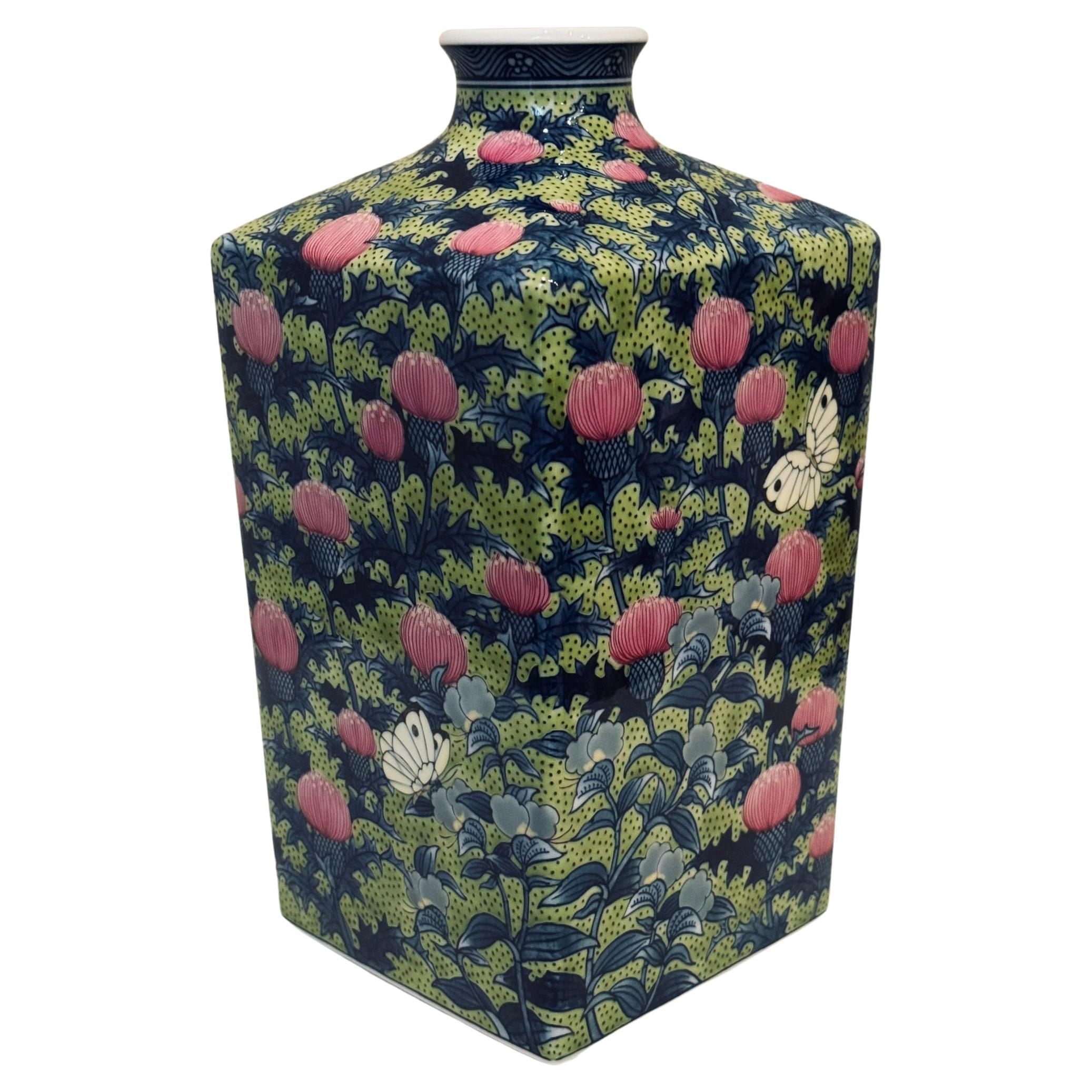 Japanische Contemporary Grün Rosa Porzellan Vase von Masterly Artist im Angebot