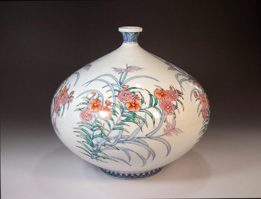 Zeitgenössische japanische Vase aus grünem, rotem und lila Porzellan von Meisterkünstler, 3 (Meiji-Periode) im Angebot