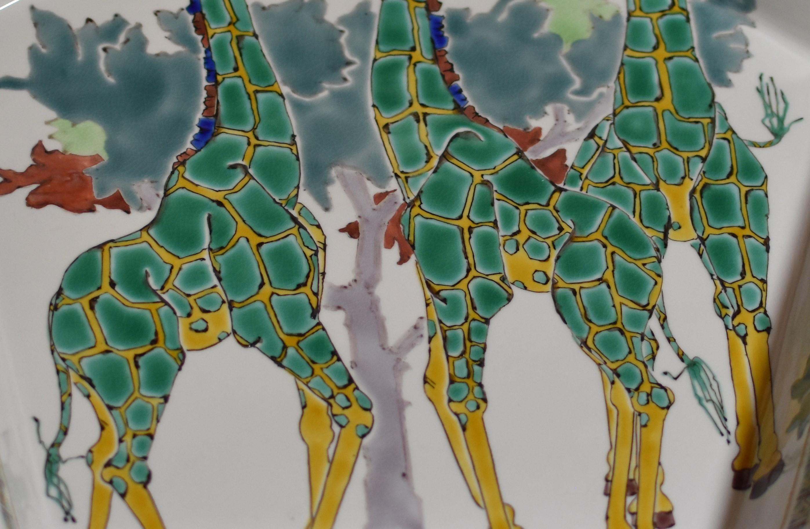 Fait main Chargeur japonais contemporain en porcelaine verte, jaune et bleue, réalisé par un maître artiste en vente