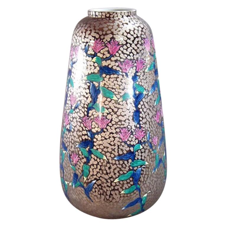 Japanische zeitgenössische japanische Porzellanvase aus Platin in Rosa, Blau und Grün von Meisterkünstler