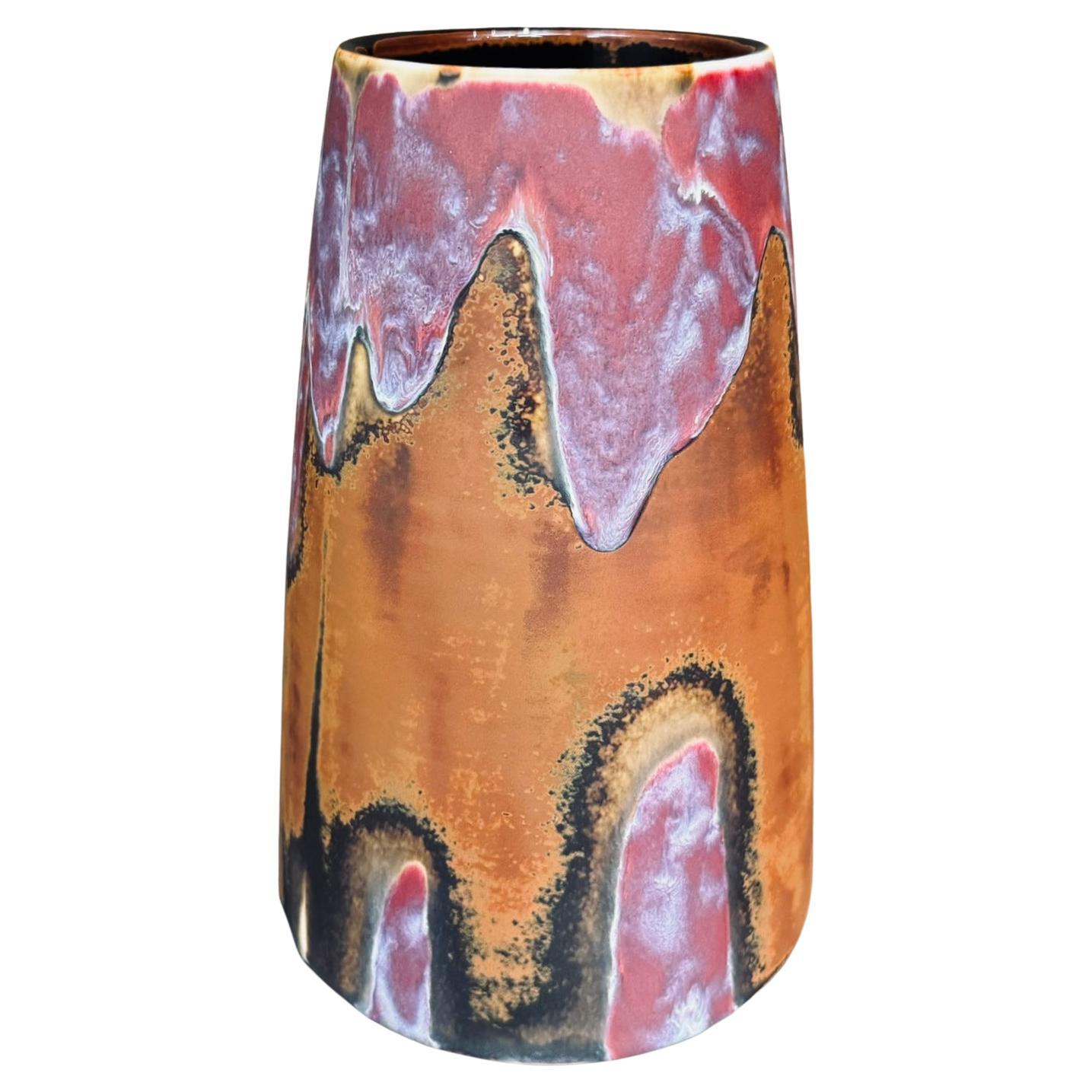 Japanese Contemporary Pink Brown Hand-Glazed Porcelain Vase by Master Artist, 2 For Sale 1