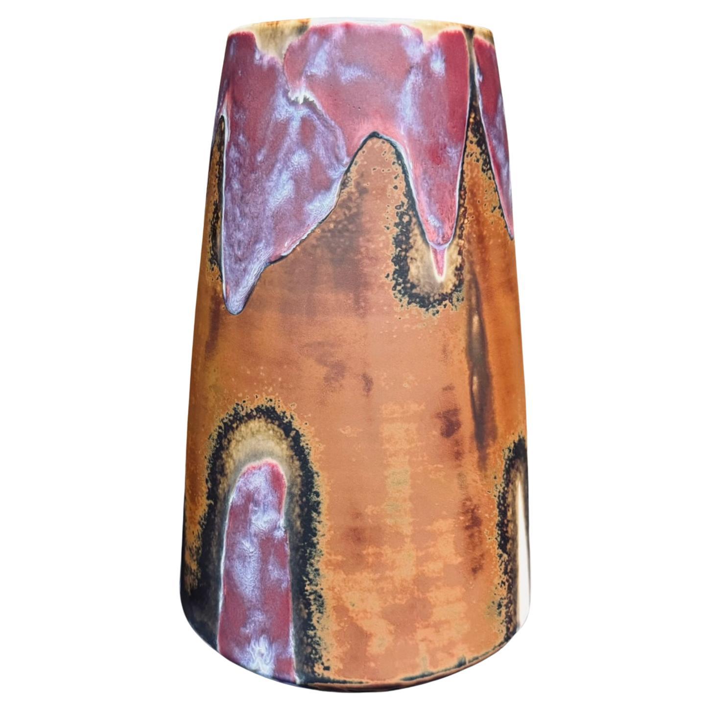 Vaso contemporaneo giapponese in porcellana rosa-marrone smaltato a mano da un maestro artista, 2