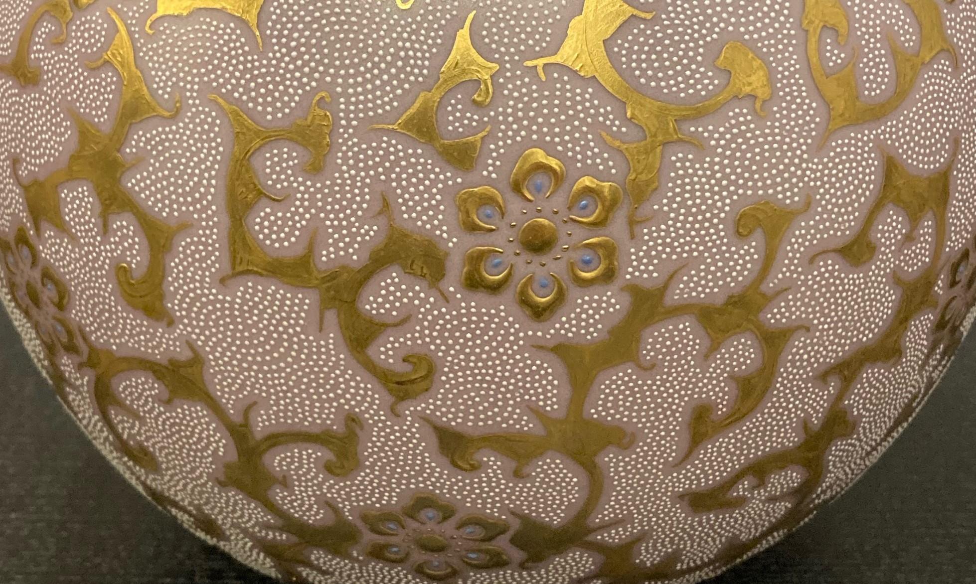 Exquisite contemporary Japanese museum quality signed Kutani porcelain vase, intricately hand painted with unique white raised 