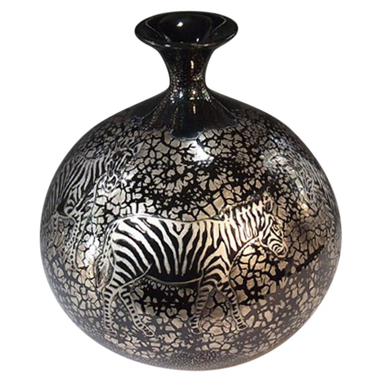 Unique contemporary Japanese porcelain vase hand painted in platinum over black over a beautifully shaped body, an exclusive signature piece by a highly acclaimed Japanese master porcelain artist and recipient of numerous awards for his exceptional