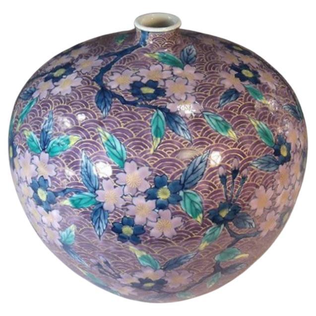 Vase contemporain japonais en porcelaine violette, verte, bleue et dorée par un maître artiste, 4