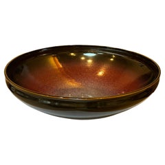 Bol contemporain japonais en porcelaine rouge, noire et crème, réalisé par un maître artiste, 2