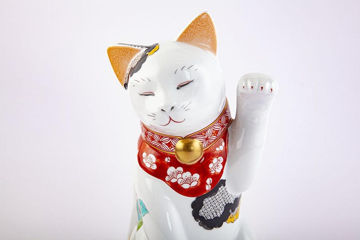 Japanese Contemporary Red Blue Green Gold Porcelain Lucky Cat Sculpture In New Condition In Takarazuka, JP