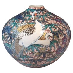 Vaso giapponese contemporaneo in porcellana rossa, blu e verde del maestro Artistics, 3