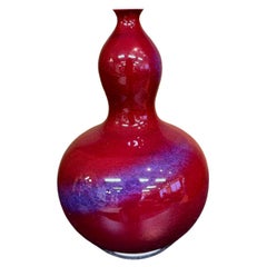 Vase contemporain japonais en porcelaine rouge et bleue émaillée à la main par un maître artiste, 3