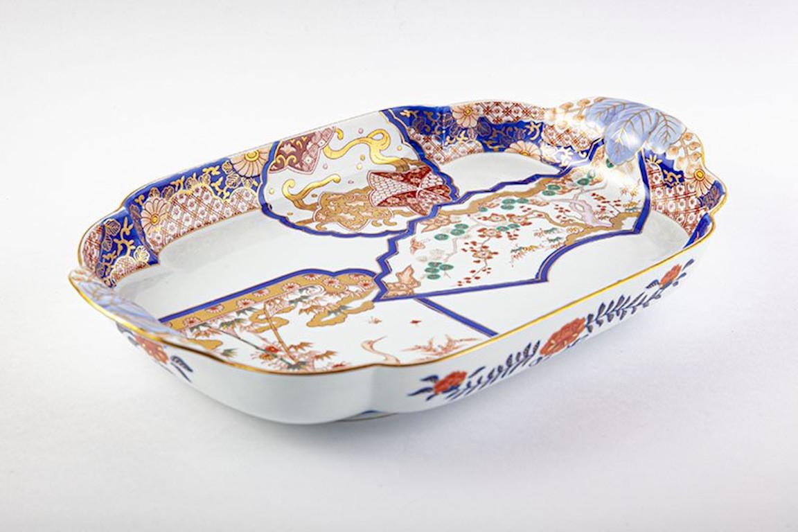 Hand-Painted Japanese Contemporary Red White Gold Porcelain Charger by Renowned Kiln For Sale