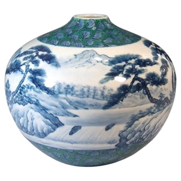 Porcelaine japonaise contemporaine blanche, bleue et verte  Vase du maître artiste, 3 pièces