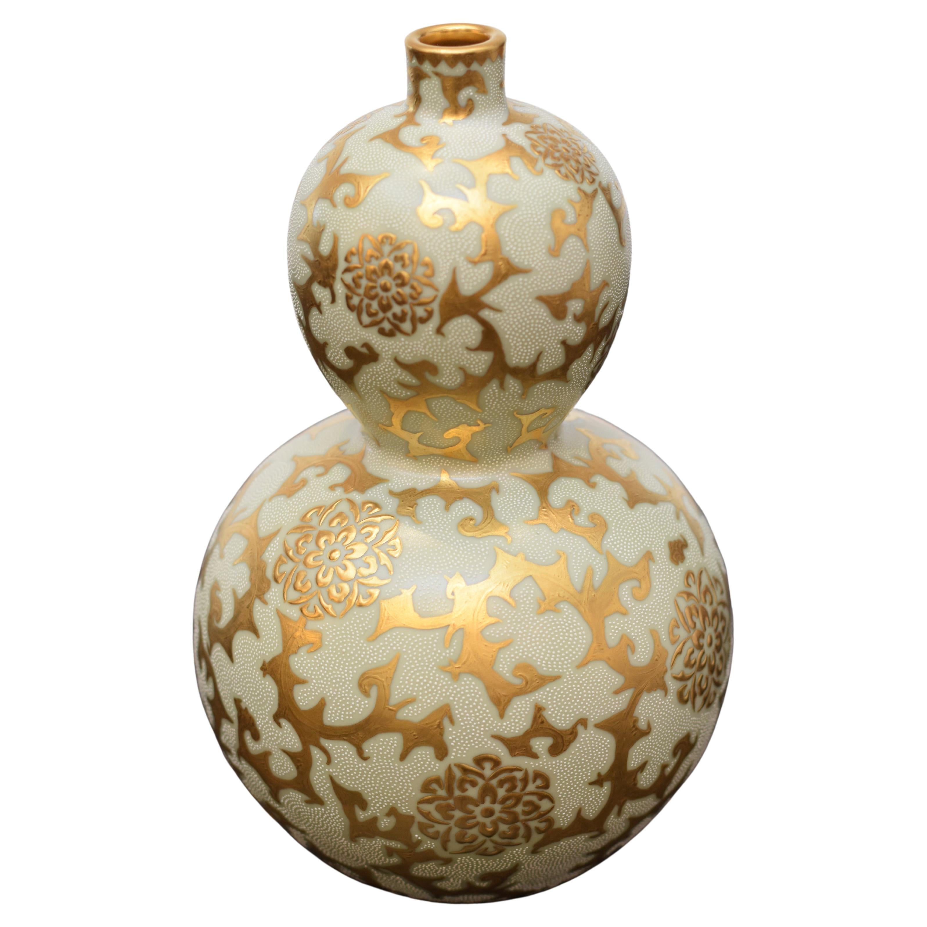  Japanese Contemporary  White Pure Gold Porcelain Vase by Master Artist, 3 For Sale
