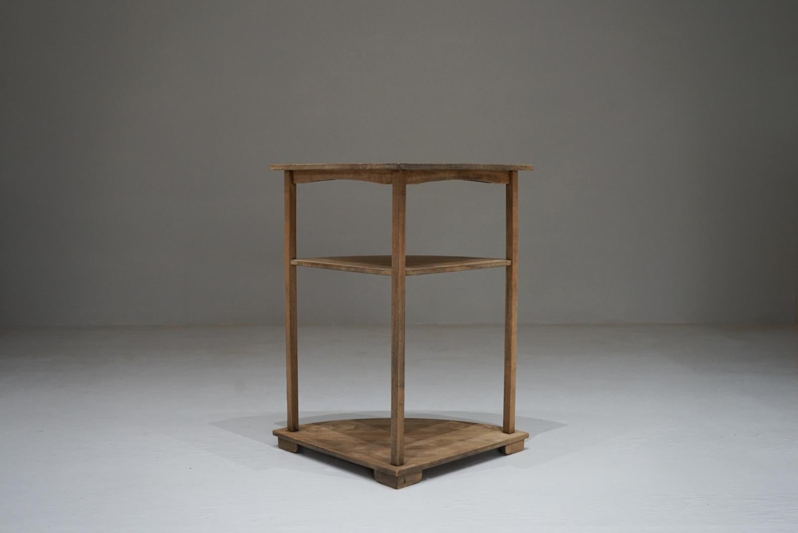 Bois Étagère d'angle japonaise en Tamo Wood, années 1950-1970 - Wabi-Sabi en vente