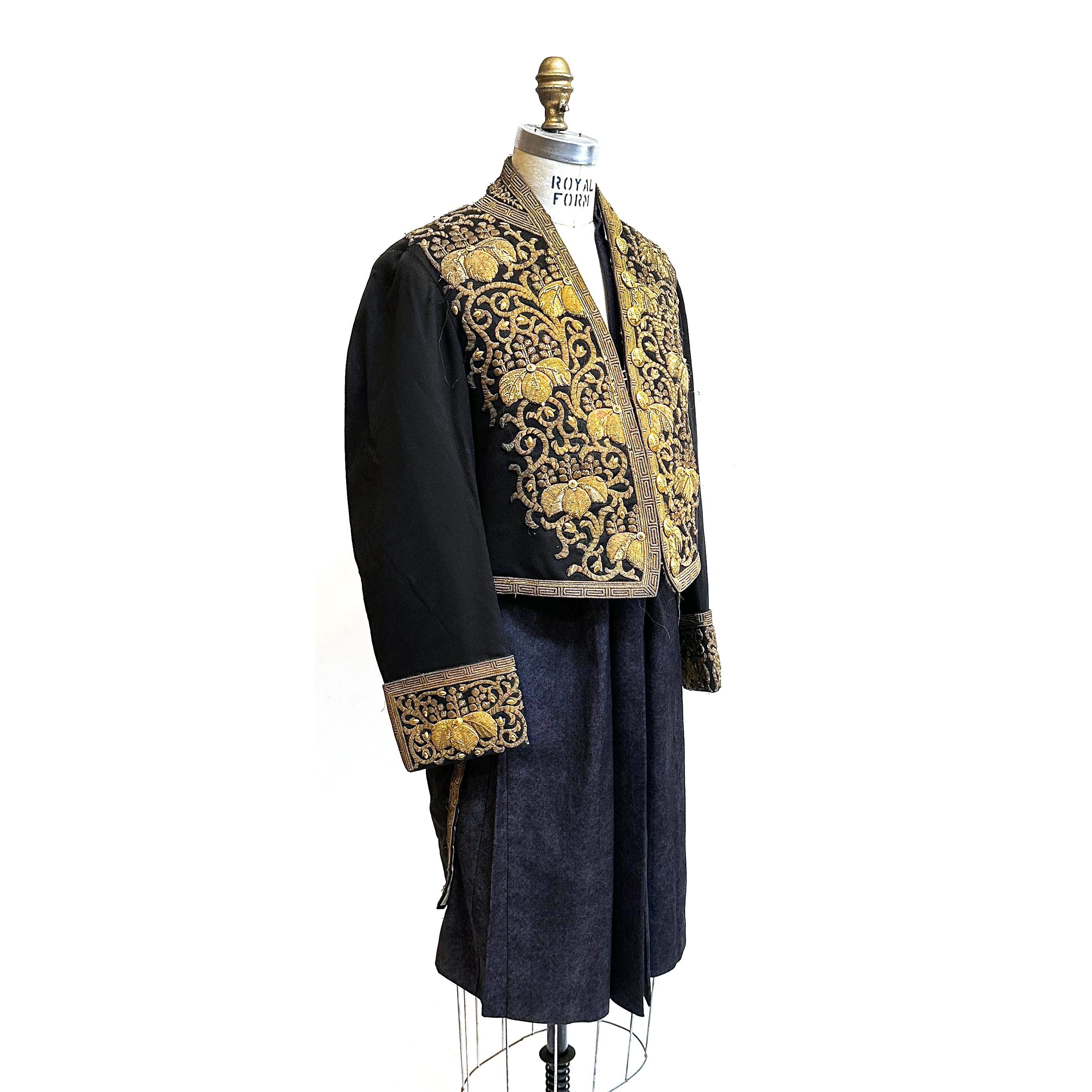 Meiji Japanese Court Uniform for Imperial Appointee, 19th Century For Sale