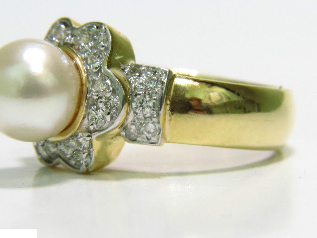 Japanese Cultured Pearl .75 Carat Diamond Ring 14 Karat Daisy Deco In New Condition In New York, NY