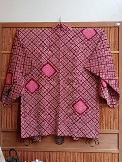 Japanese dark red and pink Haori Kimono Coat for Women with Silk Shibori 1970s