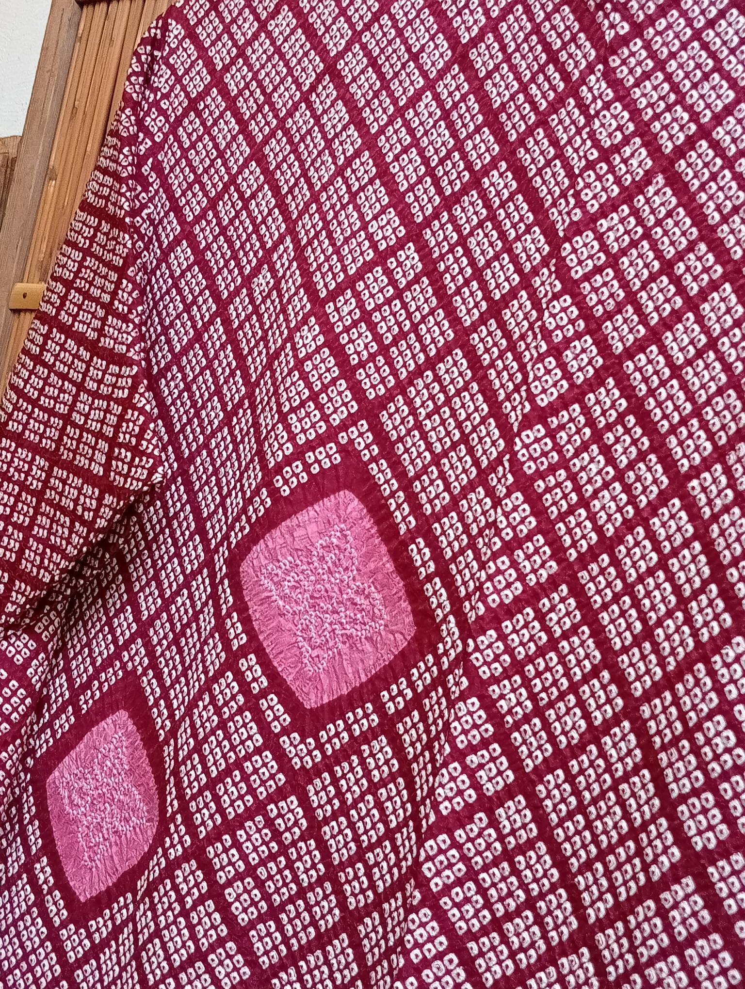 Manteau Kimono Haori japonais rouge foncé et rose pour femme avec Shibori de soie 1970 en vente 1