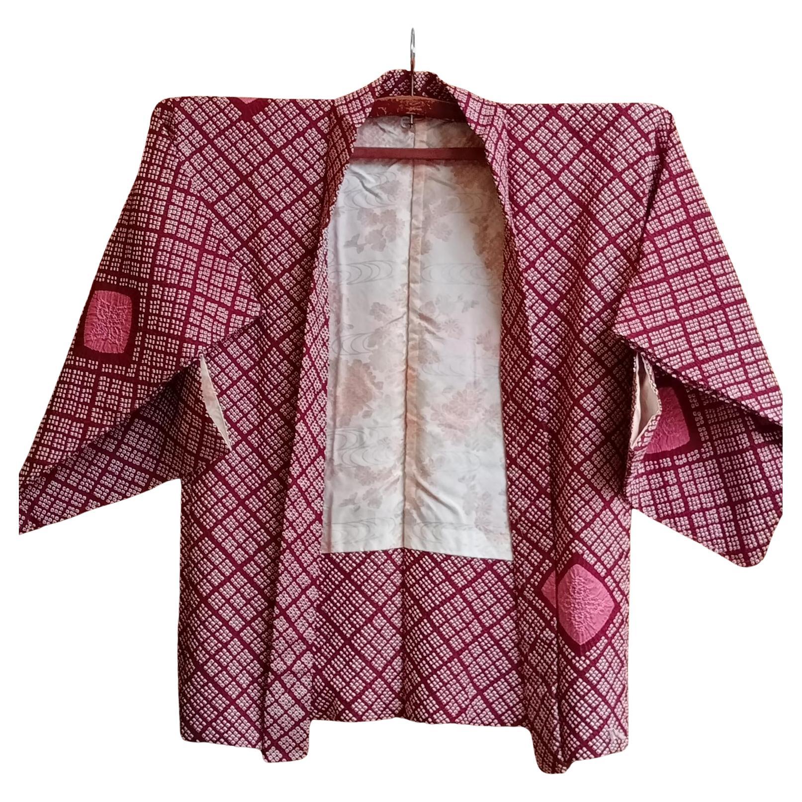 Manteau Kimono Haori japonais rouge foncé et rose pour femme avec Shibori de soie 1970