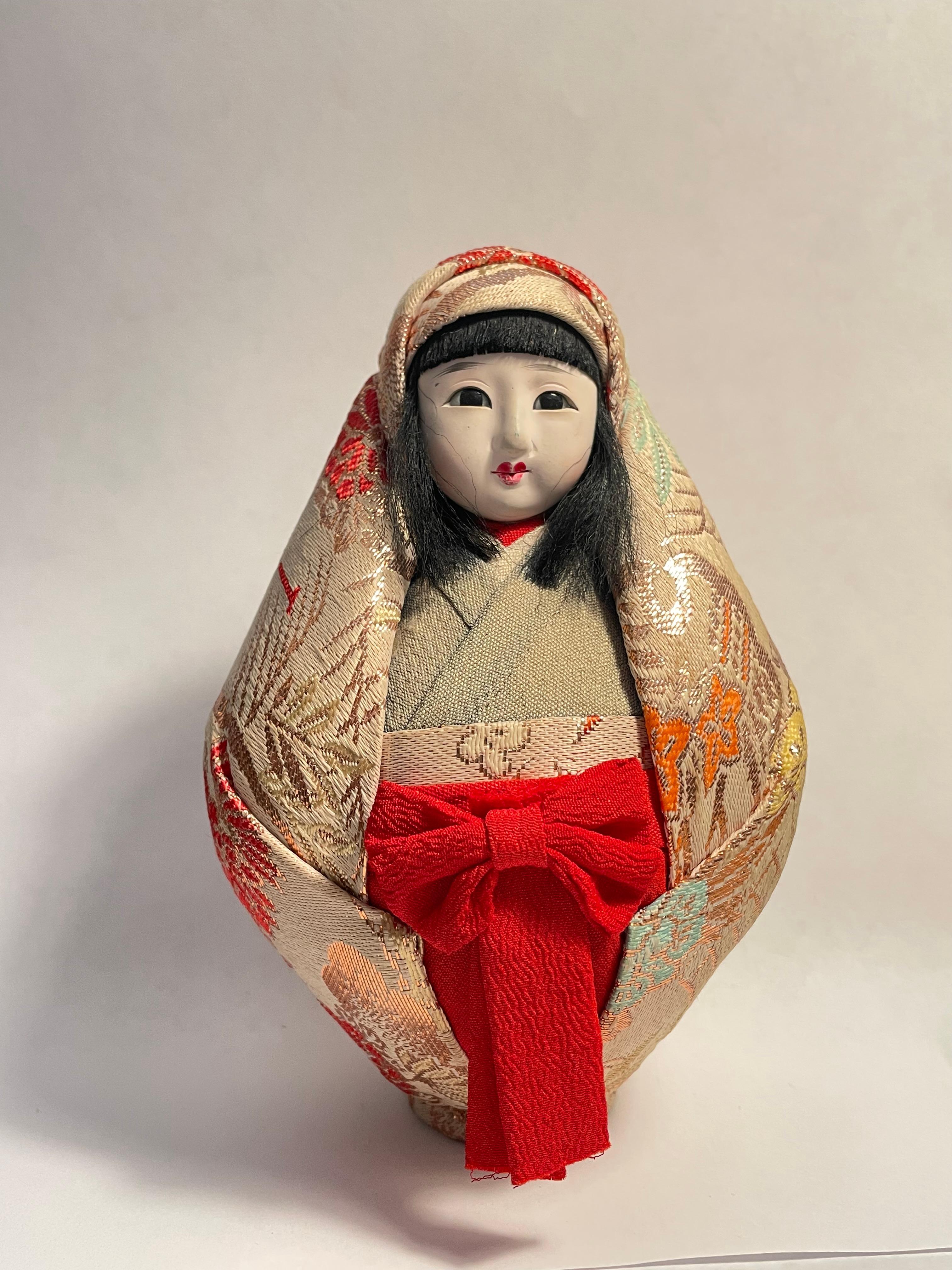 Fine XX secolo Bambola Daruma giapponese HIMEDARUMA Yuhime-ningyo Ehime anni '90 in vendita