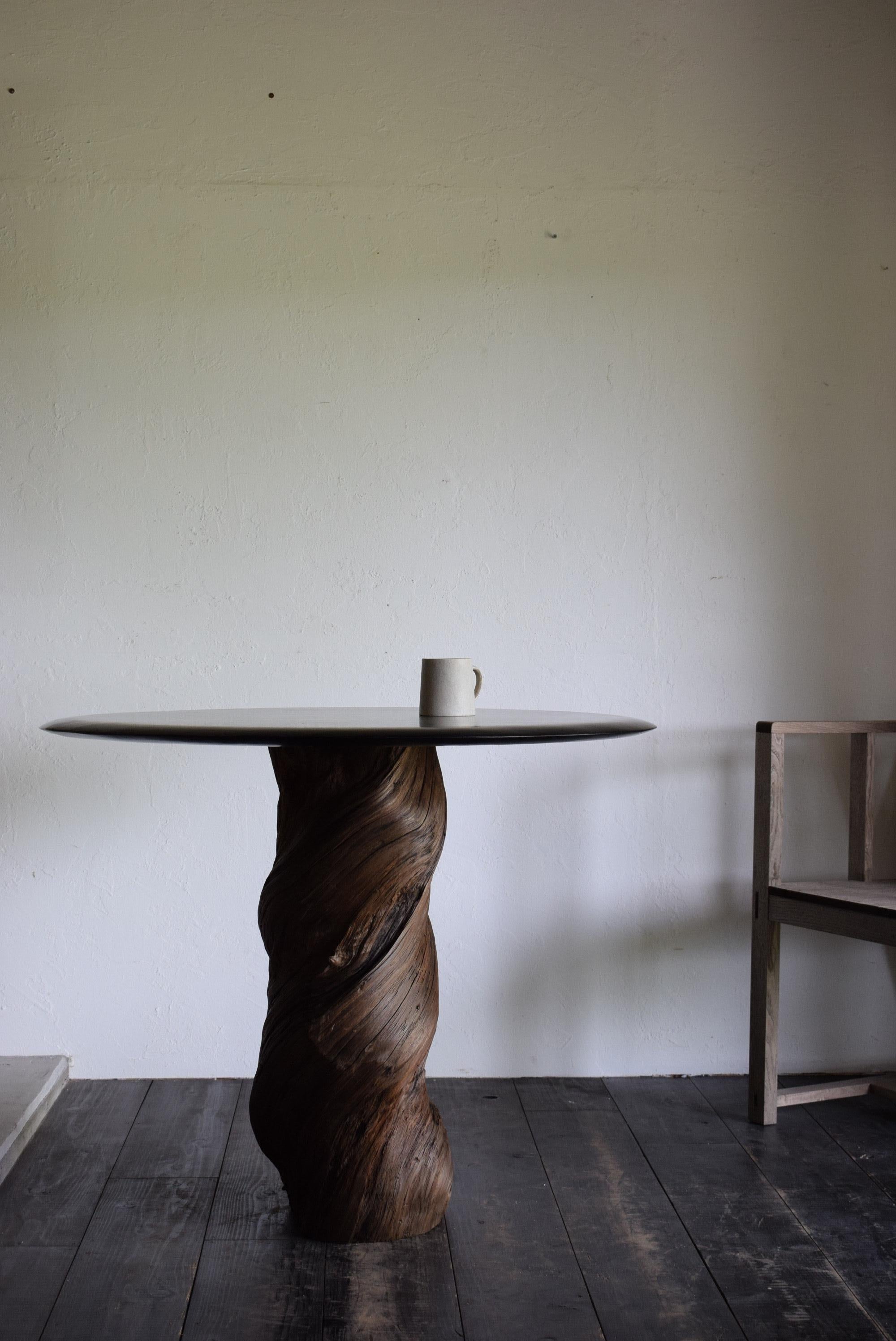 Japanese dining table /wabi-sabi table  In Good Condition For Sale In Sammu-shi, Chiba
