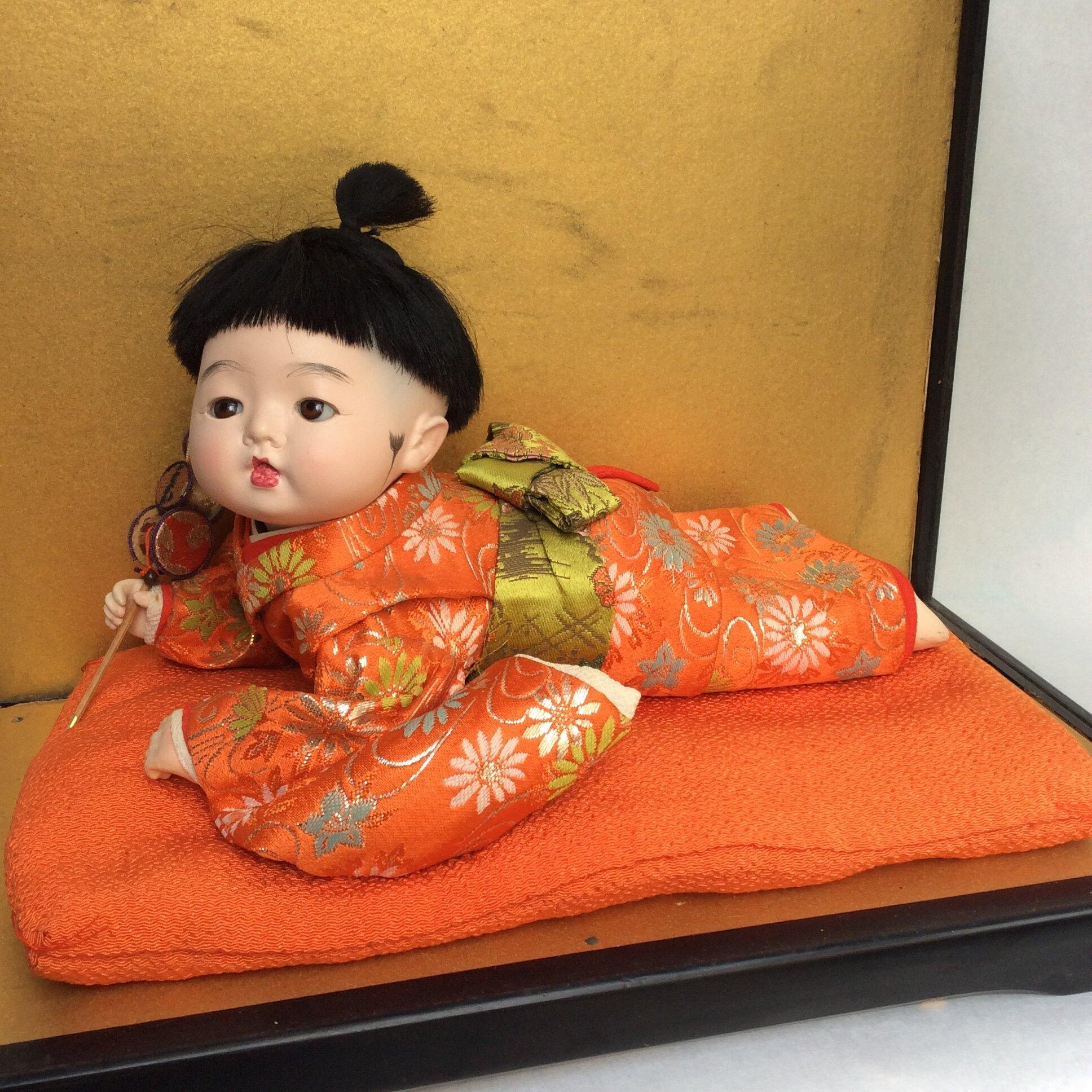 Japanese Doll Ichimatsu Ningyou with Porcelain 1960 Showa In Good Condition For Sale In Paris, FR