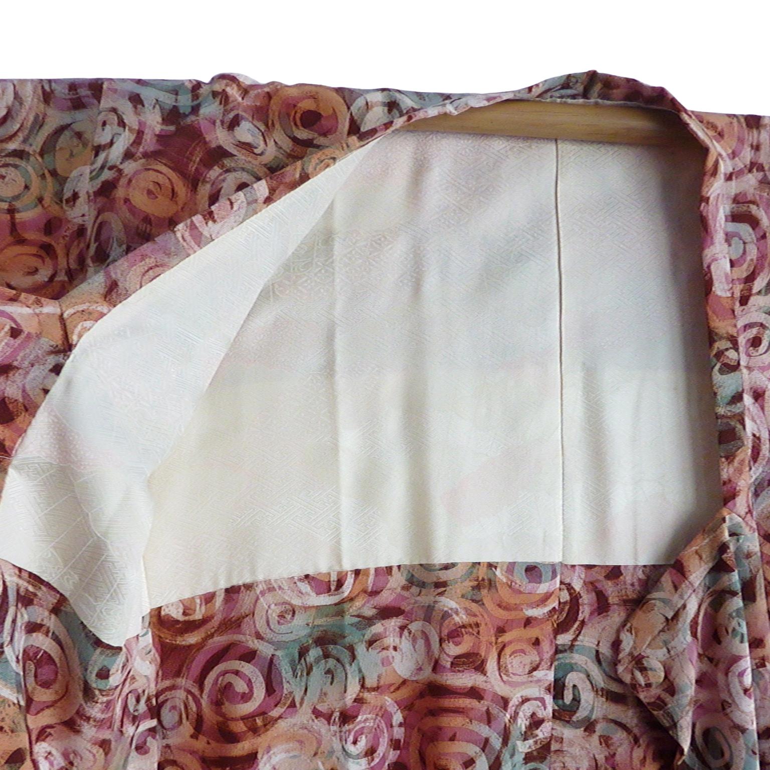 Veste kimono japonaise vintage à double boutonnage en soie imprimée tourbillon Unisexe en vente
