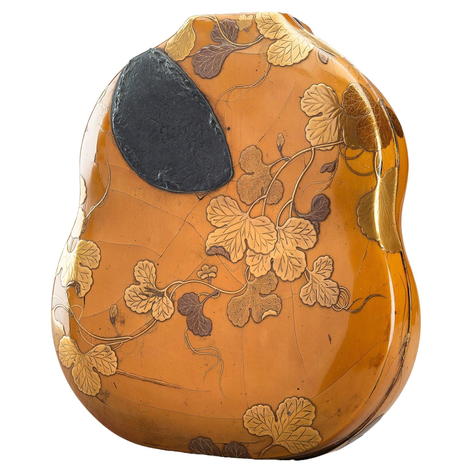 Japanese 'double gourd' lacquer suzuri’bako (writing box) by Hara Yôyûsai 原羊遊斎 For Sale