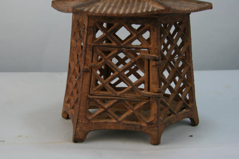 Japanese Double Pagoda Garden Lighting Lantern In Good Condition For Sale In Douglas Manor, NY