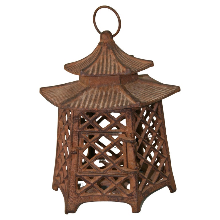 Japanese Double Pagoda Garden Lighting Lantern For Sale