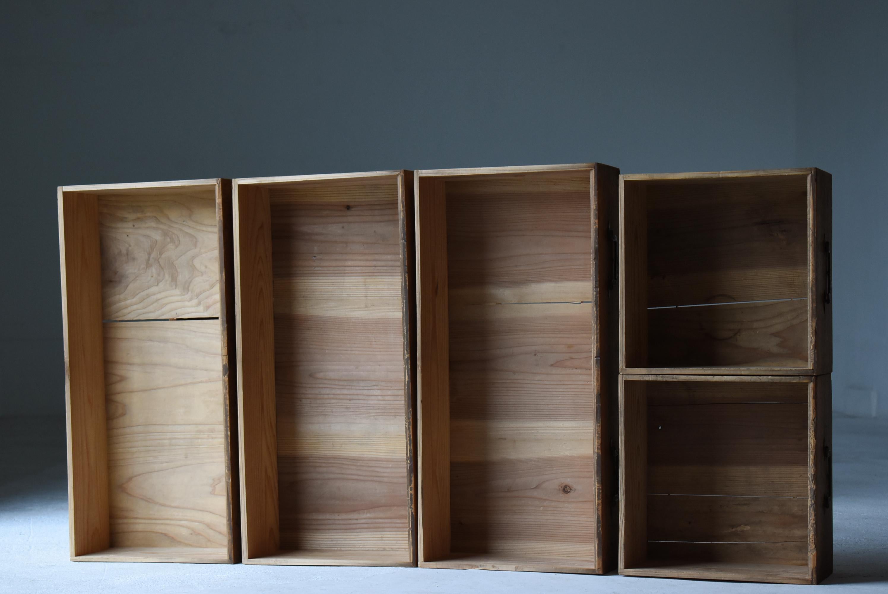 Ferro Cassetto giapponese del 1882 / Credenza Wabi Sabi in vendita