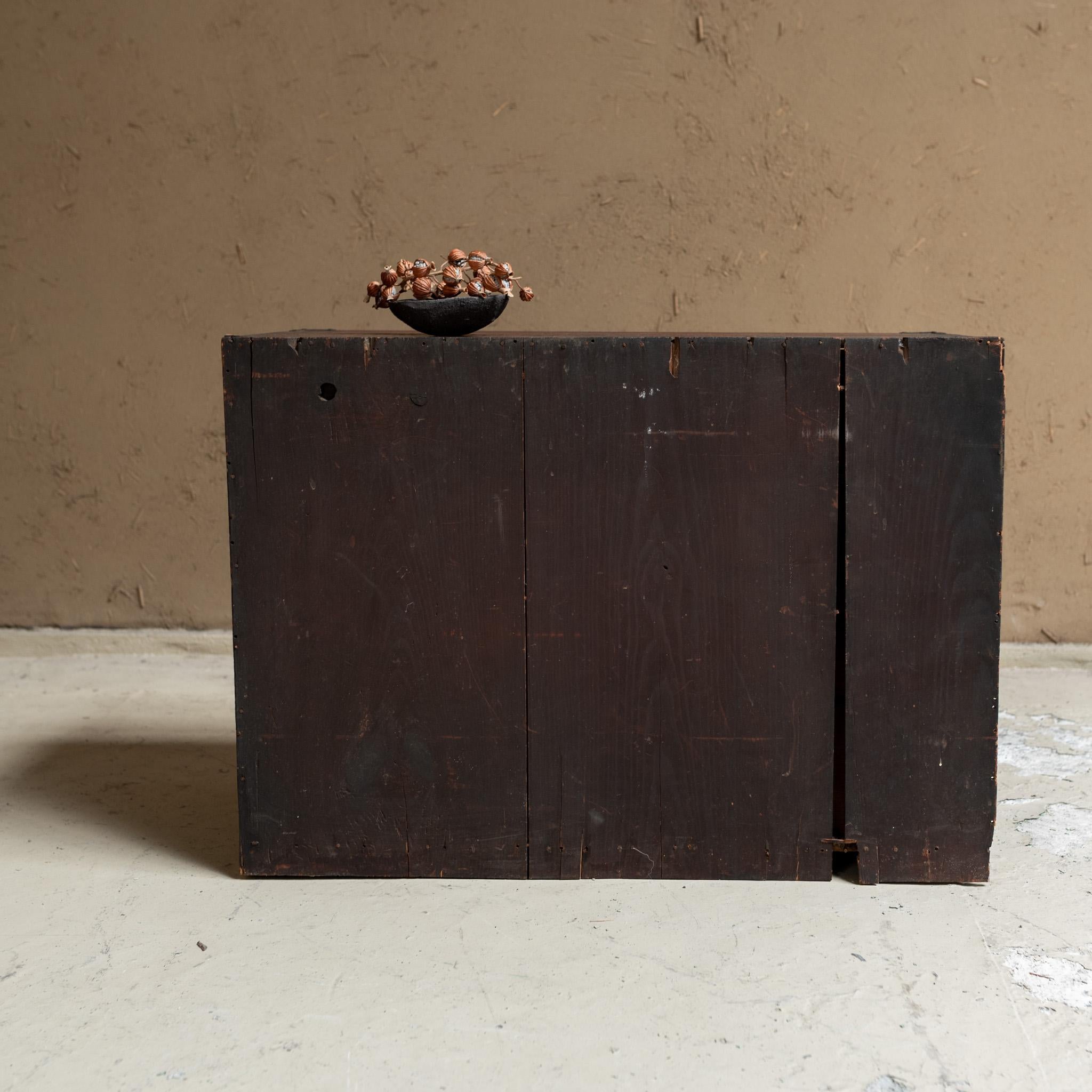 Japanese Drawer Chest, Wabi-sabi, Japan In Good Condition For Sale In Tokyo, Tokyo